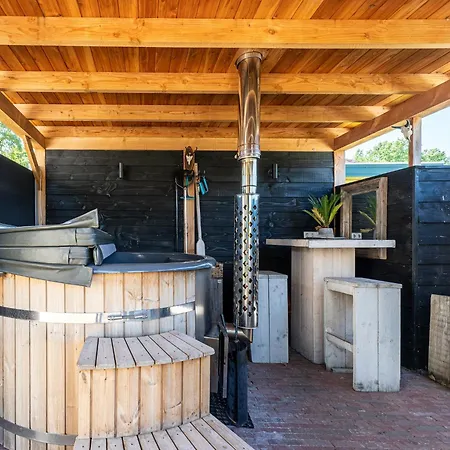 Forest With Pets, Cleaning Included Holiday home Voorthuizen